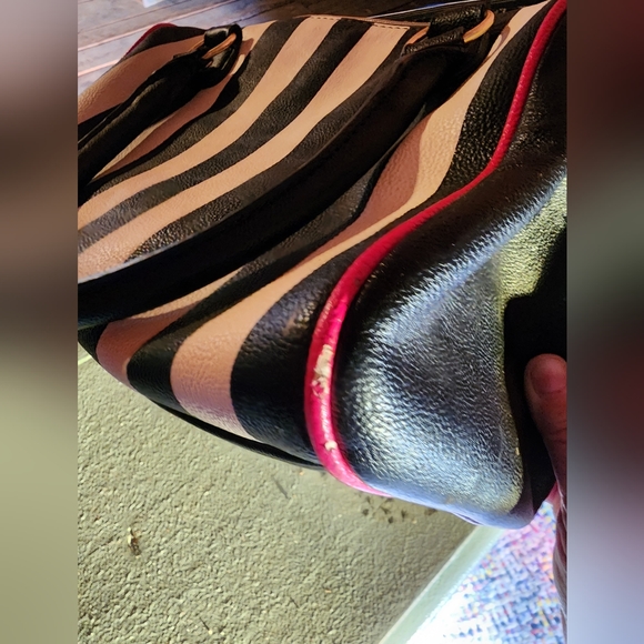 Betsy Johnson Handbag - Picture 4 of 5